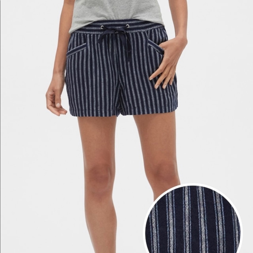 nwt GAP Pull-On Shorts in LinenCotton Small